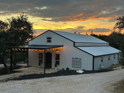 2 Bedroom BNB outside of Dripping Springs at the start of the Texas Hill Country