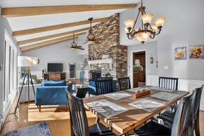 Dining - Grandview | Epic Mtn Views, Moments from Brevard (Pisgah Forest)