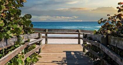 Coastal Getaway: Near FIT, Downtown & Beach