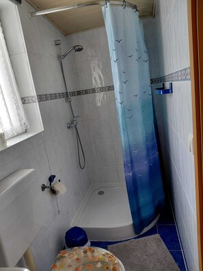 Bathroom - Vrbo Property (Zempin)