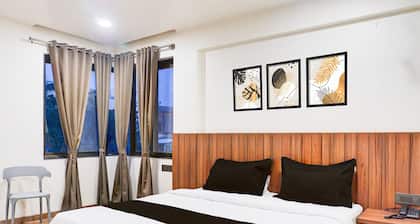 Elite Stays at Viman Nagar Kharadi