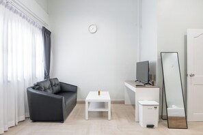 Family Room | Living area - Arun Sa Wad House Lad phrao 6 Guests (Bangkok)