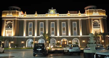 Royal palm hotel and resort