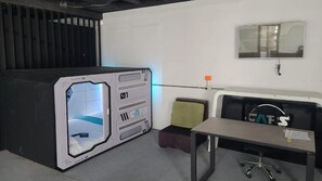 Laptop workspace, free WiFi - Bed & Bath Hotel Cápsula Quito (Quito)