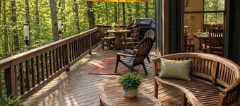 Hot Tub, Fire Pit, Deck, Screened Porch & More