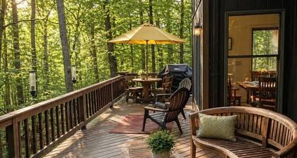 Hot Tub, Fire Pit, Deck, Screened Porch & More