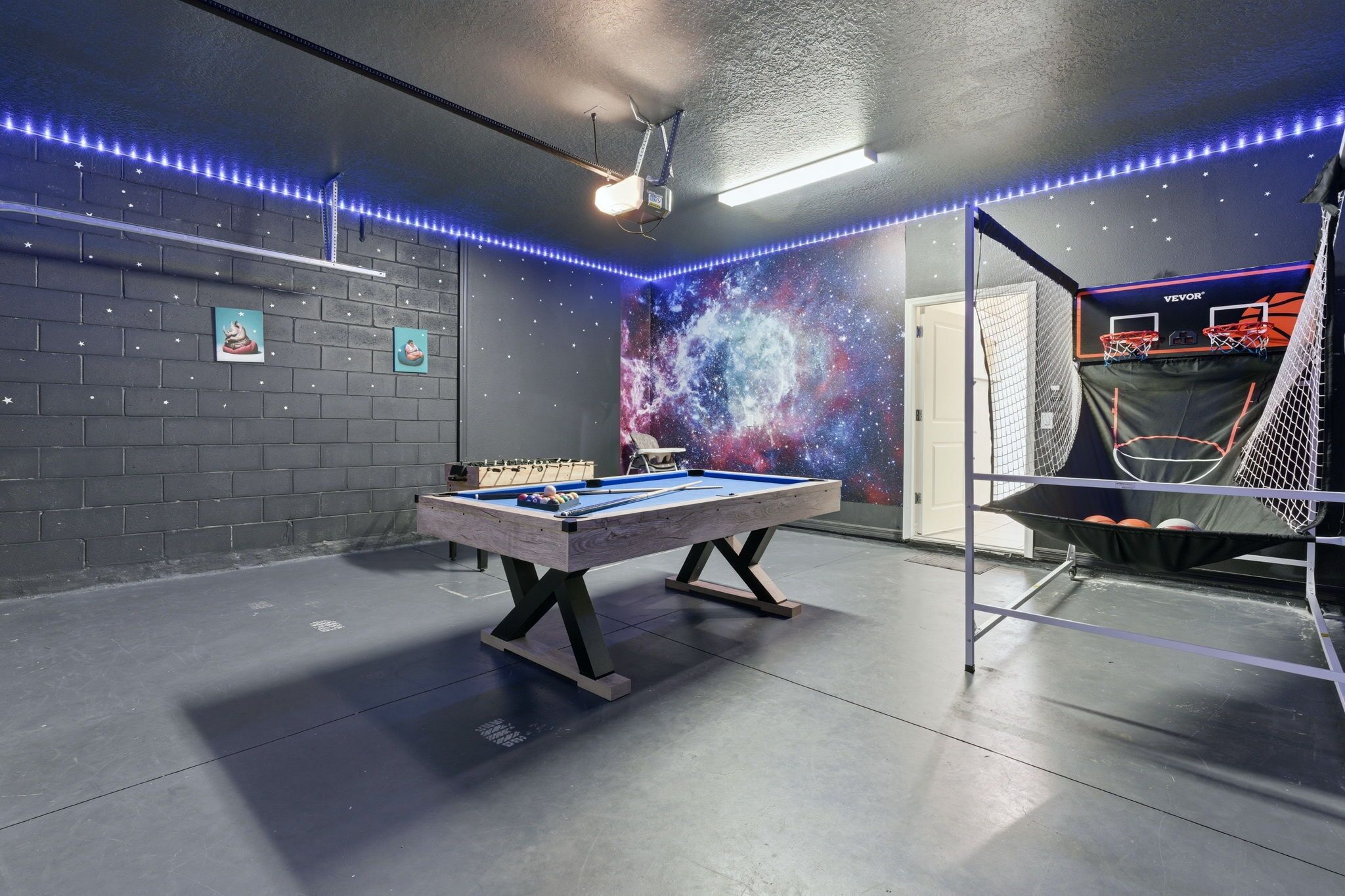 Family House, Balcony | Games room