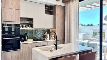 Villa, 4 Bedrooms, Private Pool | Private kitchen