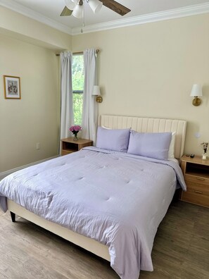 2 bedrooms, iron/ironing board, WiFi, bed sheets