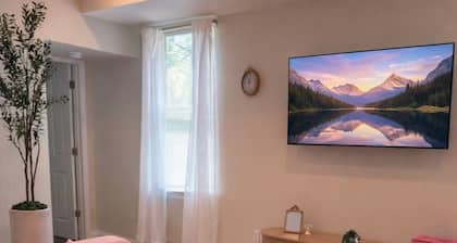 2bed 2bath apartment in Baton Rouge 6 min. from LSU fast WiFi, and free parking