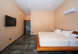 3 bedrooms, free WiFi, bed sheets - Villa Sol y Sombra, 3-bedroom in superb Uvita with pool and comfort (Uvita)