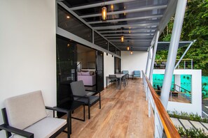 Terrace/patio - Villa Sol y Sombra, 3-bedroom in superb Uvita with pool and comfort (Uvita)