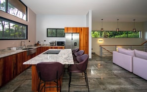 Interior - Villa Sol y Sombra, 3-bedroom in superb Uvita with pool and comfort (Uvita)