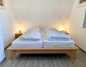 House | Bathroom - Holiday Home With Spacious Terrace (Sint Maartensvlotbrug)