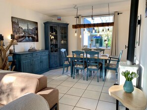 House | Dining - Holiday Home With Spacious Terrace (Sint Maartensvlotbrug)