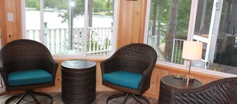 Waterfront Escape on Ossipee Lake with Private Beach — Summer & Winter Fun!