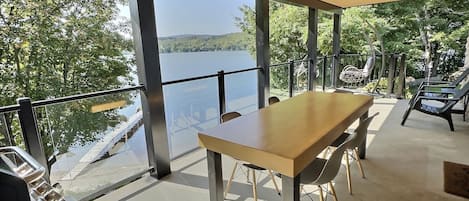 تناول الطعام بالخارج