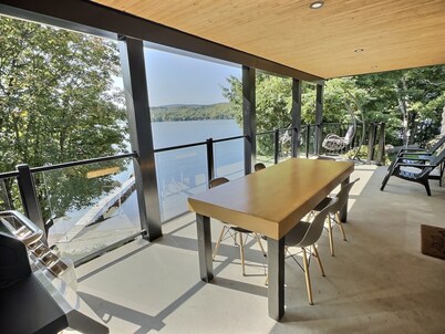 Sir'Eau d'érable | Imprenable view | Private dock and intimate grounds | Waterfront