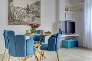 Dining - SAN GIOVANNI| Appia Park | Stylish apartment with balcony | Metro A - 10 min City Center (Roma)
