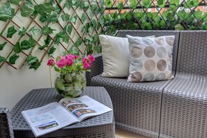 Property grounds - SAN GIOVANNI| Appia Park | Stylish apartment with balcony | Metro A - 10 min City Center (Roma)