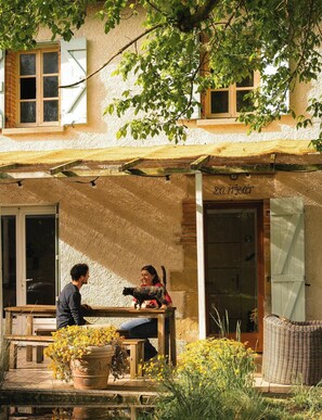 Signature Apartment | Terrace/patio - Domaine Langelet (Saint-Gauzens)