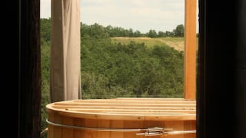 Romantic Cabin, Hill View | Terrace/patio