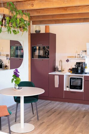 Romantisk stuga - utsikt mot bergen | Eget kök