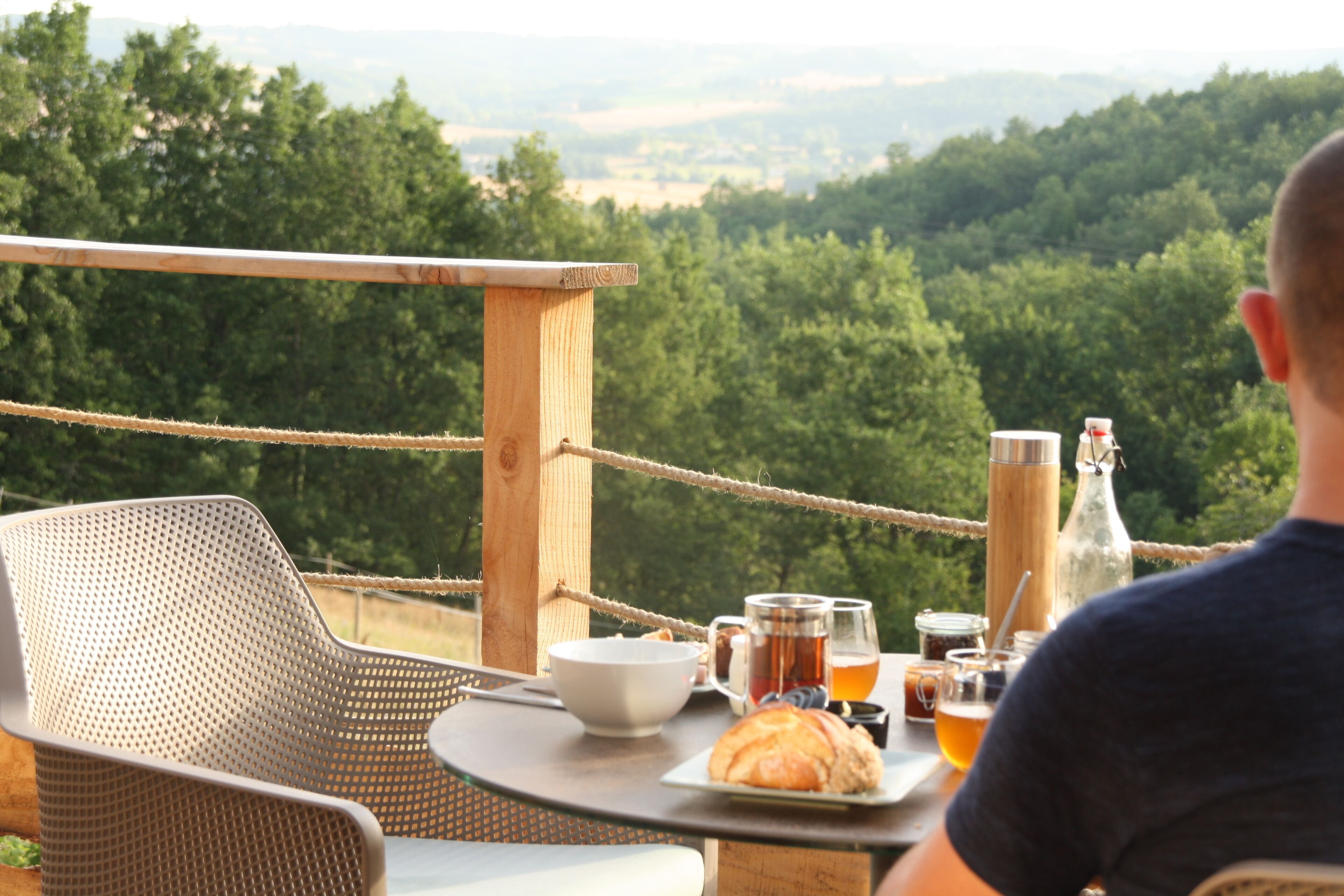Romantisch huisje, uitzicht op heuvels | Terras