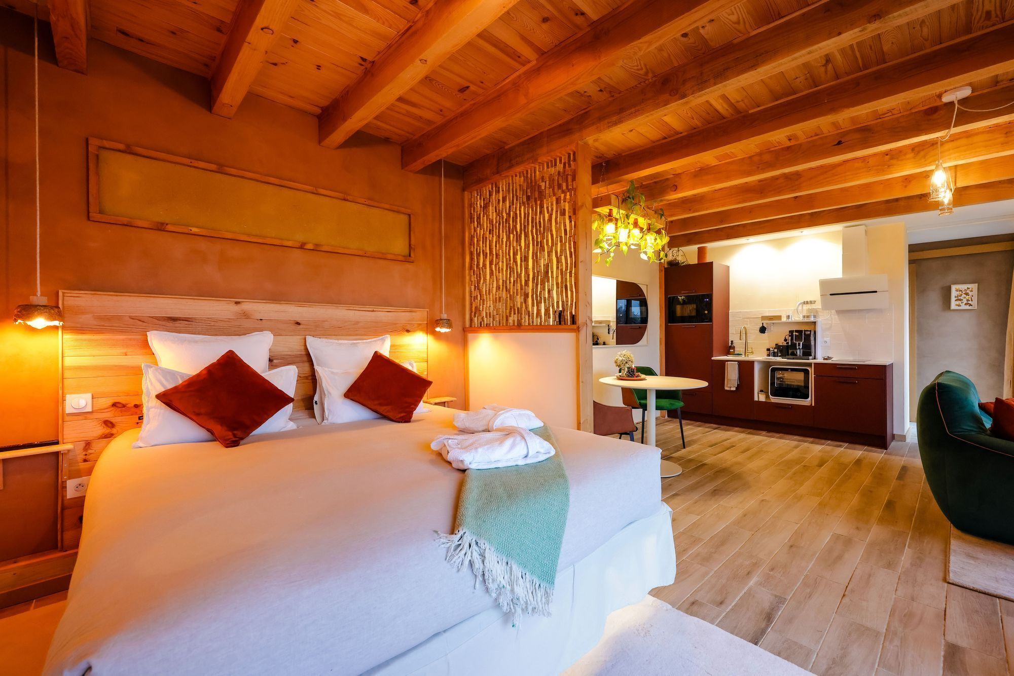 Romantic Cabin, Hill View