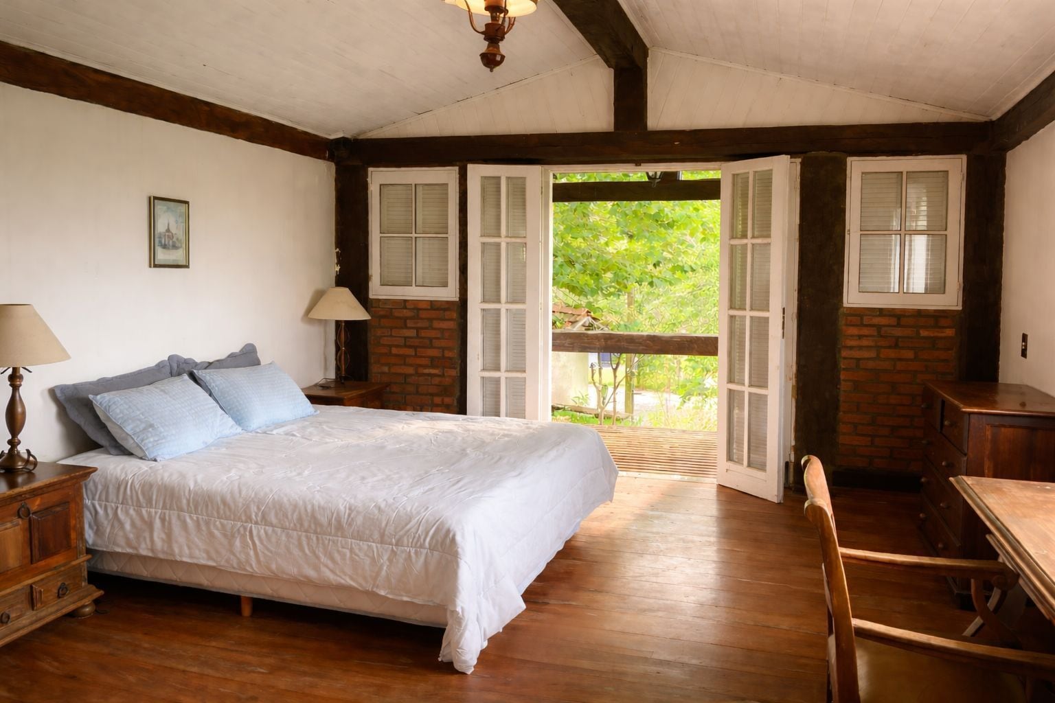 Familie chalet, balkon, uitzicht op tuin | Badkamer