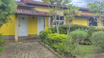 Tweepersoonskamer, balkon, uitzicht op bergen | Details aan de buitenkant