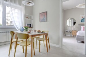 Dining - SAN GIOVANNI | Appia Park Modern apartment with balcony | Metro A - 10 min City Center (Roma)