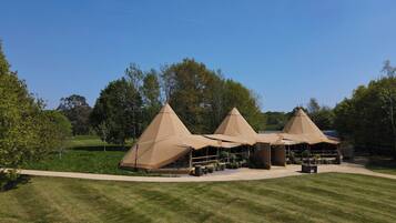 المنطقة المحيطة بالمنشأة