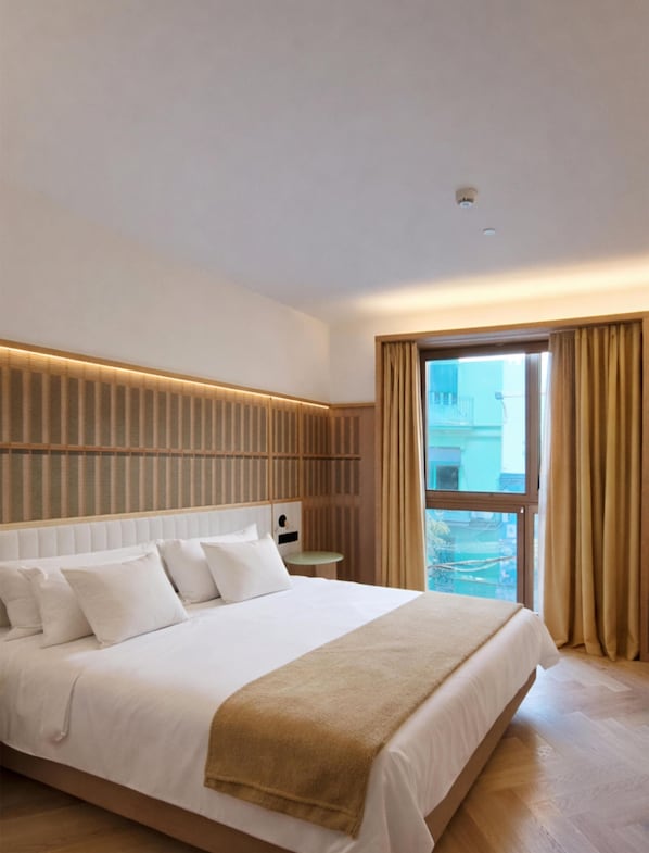 Room - Cuber House Valencia, Curio Collection By Hilton (Valencia)