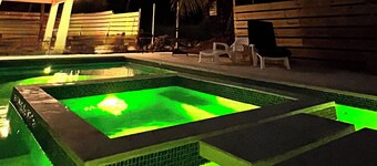 Serenity Suite; Cozy 1BR Steps from Beach