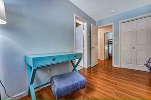 Interior - Gorgeous 4BR with Pool, Sauna, Hot tub & Game Room (East Stroudsburg)