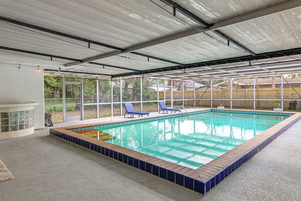 Legoland & Lakes Pool Home Pet Friendly - Winter Haven, FL