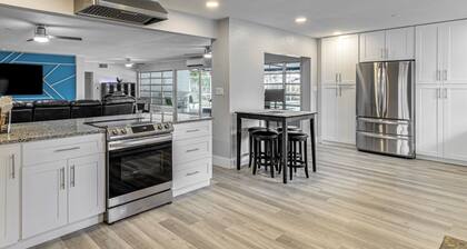 Legoland & Lakes Pool Home Pet Friendly