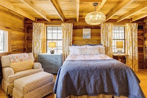 Interior - Deck, Sauna & Mtn View! Fort Payne Cabin (Fort Payne)
