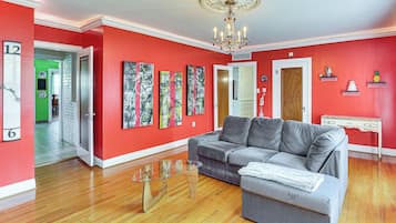 House (2 Bedrooms) | Front of property