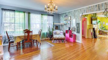 House (2 Bedrooms) | Interior