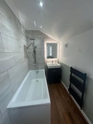 Phòng dành cho gia đình | Phòng tắm