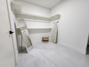Interior - Med Discounts! Home near FIFA, NRG, Medical Center, Downtown! (Houston)