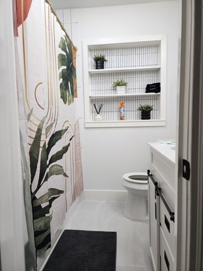 Bathroom - Med Discounts! Home near FIFA, NRG, Medical Center, Downtown! (Houston)