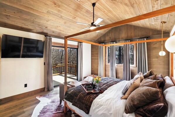 3 bedrooms, desk, iron/ironing board, WiFi