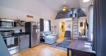 Cozy Lofted Cabin #1 at Cataract Lake Getaway