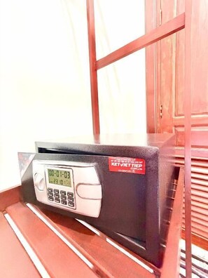 华丽三人房 | 其他