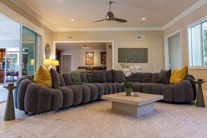 TV, fireplace, video games, offices - Mockingbird by Nest Villas | Reduced Monthly Rates (Indian Wells)