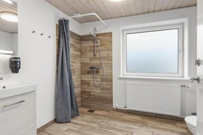 Driepersoonskamer | Badkamer