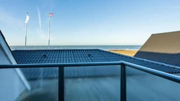 Habitación doble, balcón, vista al mar | Áreas de la propiedad